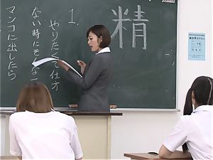 japanese gals fellate penis